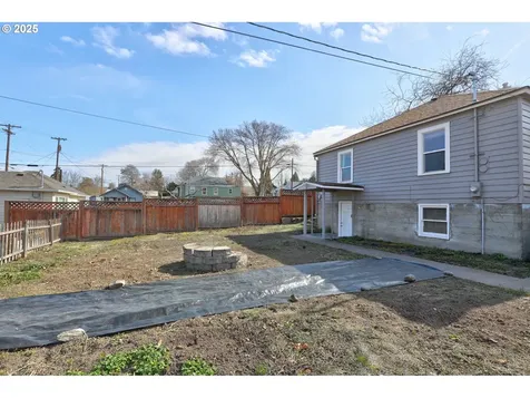 325 E 11th Street The Dalles OR 97058