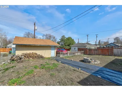 325 E 11th Street The Dalles OR 97058