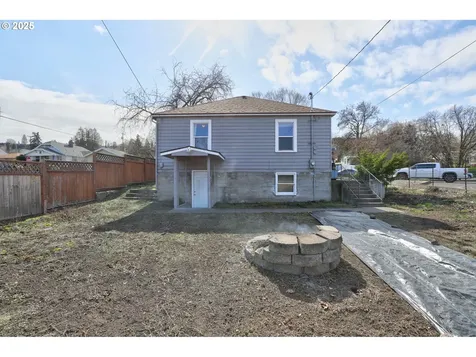 325 E 11th Street The Dalles OR 97058