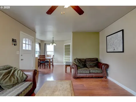 325 E 11th Street The Dalles OR 97058