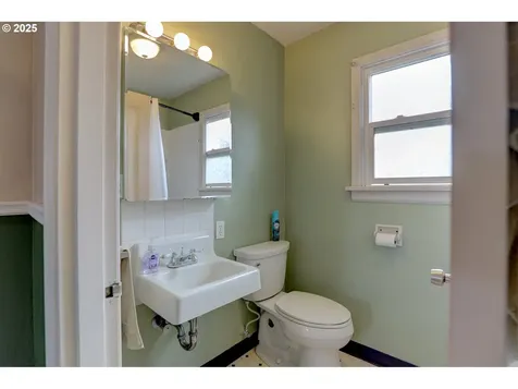 325 E 11th Street The Dalles OR 97058