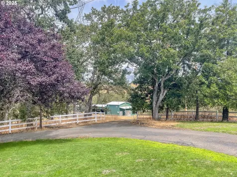508 Cattle Drive Roseburg OR 97470