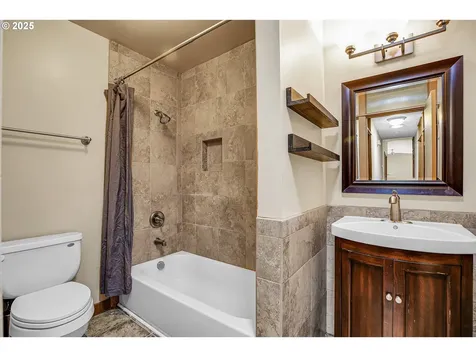 180 NW 107th Avenue Portland OR 97229