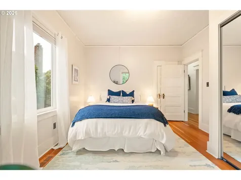 5823 NE Flanders Street Portland OR 97213