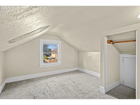 12020 NE San Rafael Street Portland OR 97220