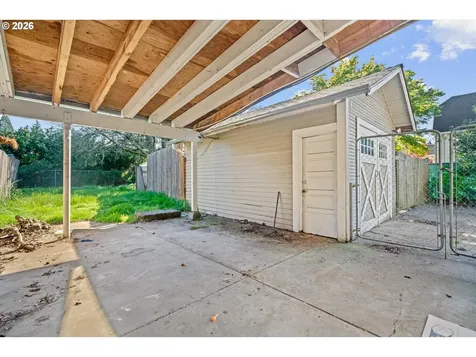 12020 NE San Rafael Street Portland OR 97220