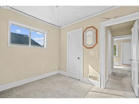 12020 NE San Rafael Street Portland OR 97220
