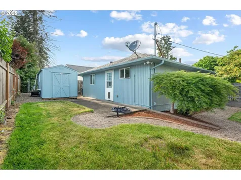 11144 NE Knott Street Portland OR 97220