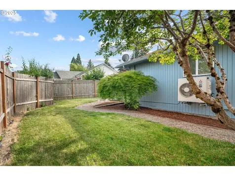 11144 NE Knott Street Portland OR 97220