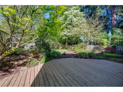 18140 Stonewood Drive Gladstone OR 97027
