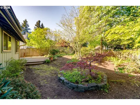 18140 Stonewood Drive Gladstone OR 97027