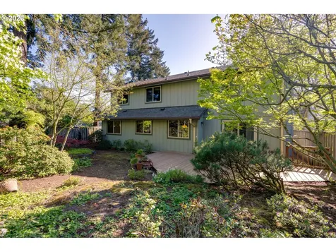 18140 Stonewood Drive Gladstone OR 97027
