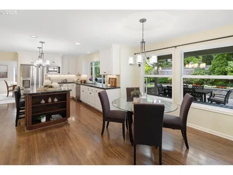 14135 Edenberry Drive Lake Oswego OR 97035