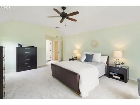 14135 Edenberry Drive Lake Oswego OR 97035