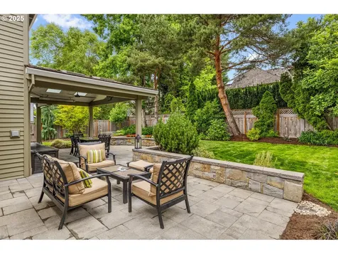 14135 Edenberry Drive Lake Oswego OR 97035