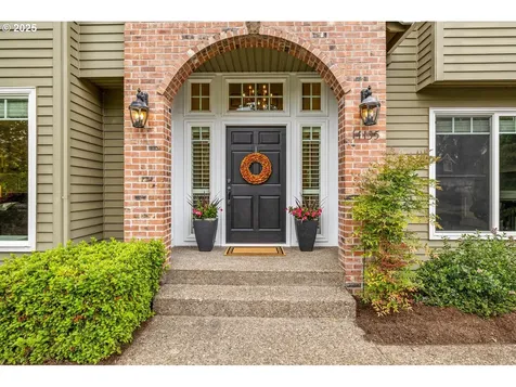 14135 Edenberry Drive Lake Oswego OR 97035