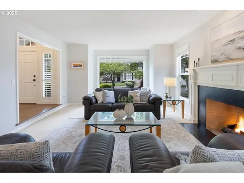 14135 Edenberry Drive Lake Oswego OR 97035