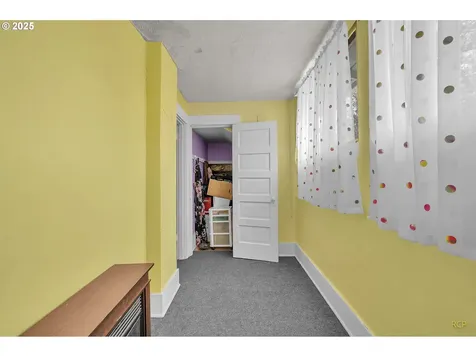 3516 SE Division Street Portland OR 97202