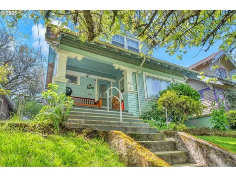 3516 SE Division Street Portland OR 97202