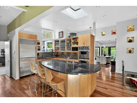 6736 SW Hamilton Court Portland OR 97225