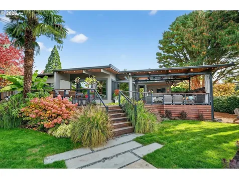 6736 SW Hamilton Court Portland OR 97225