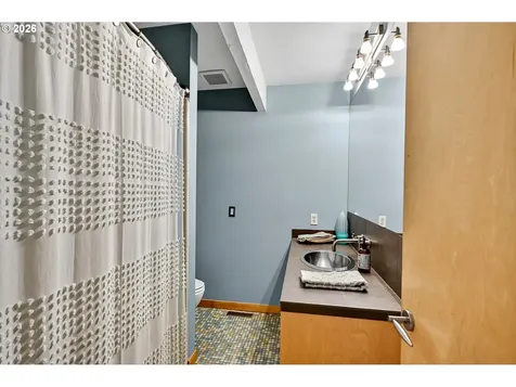 6736 SW Hamilton Court Portland OR 97225