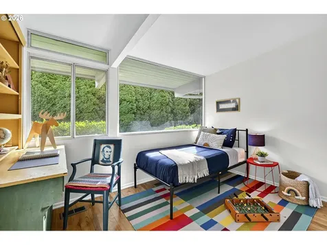 6736 SW Hamilton Court Portland OR 97225