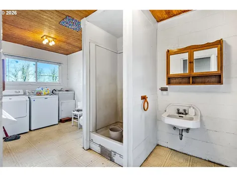 35113 Brewster Road Lebanon OR 97355