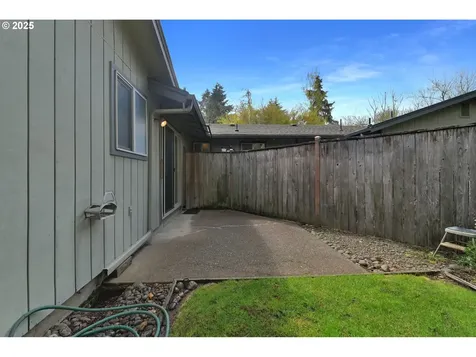 2480 Chuckanut Street Eugene OR 97408
