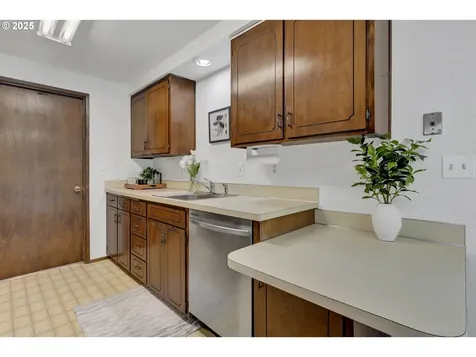 2480 Chuckanut Street Eugene OR 97408