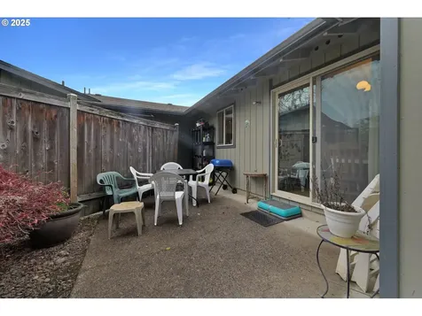 2480 Chuckanut Street Eugene OR 97408