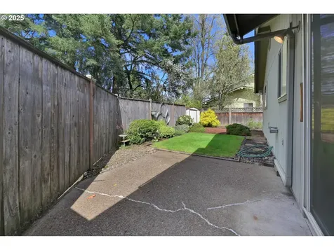 2480 Chuckanut Street Eugene OR 97408