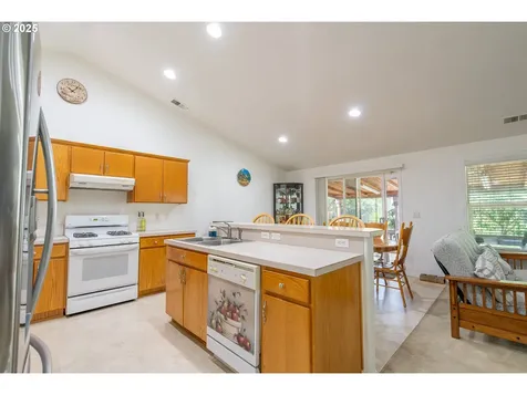 2803 Revere Street Woodburn OR 97071