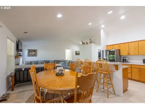 2803 Revere Street Woodburn OR 97071