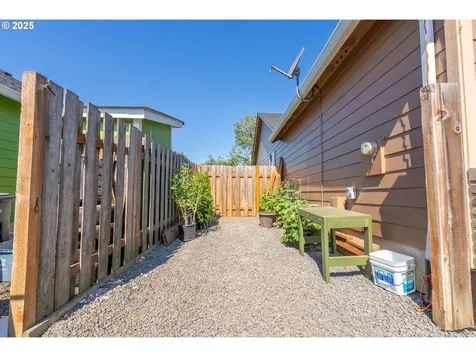 2803 Revere Street Woodburn OR 97071
