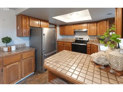 8607 NW 4th Avenue Vancouver WA 98665