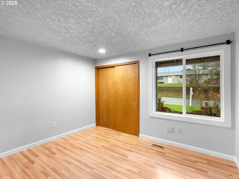 8607 NW 4th Avenue Vancouver WA 98665