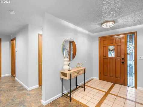 8607 NW 4th Avenue Vancouver WA 98665