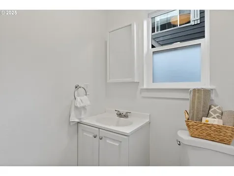 570 NE 55th Avenue Portland OR 97213