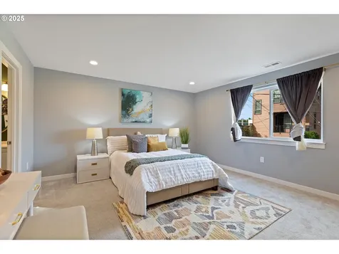 570 NE 55th Avenue Portland OR 97213