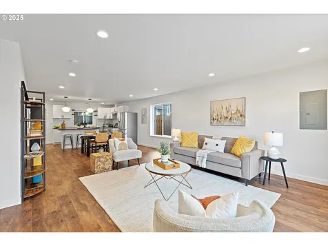 570 NE 55th Avenue Portland OR 97213