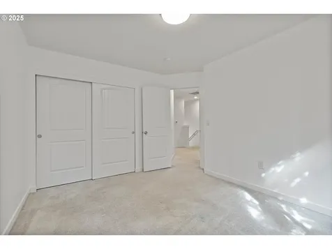 570 NE 55th Avenue Portland OR 97213