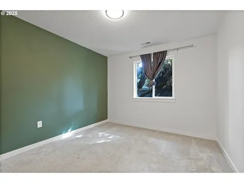 570 NE 55th Avenue Portland OR 97213