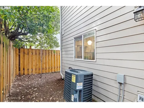 570 NE 55th Avenue Portland OR 97213