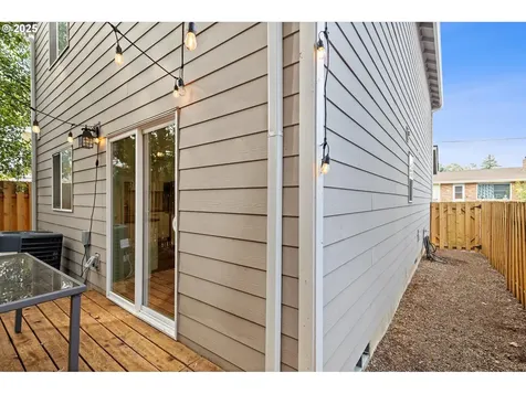 570 NE 55th Avenue Portland OR 97213