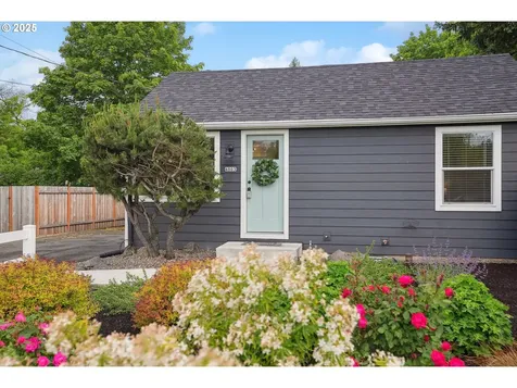 4803 SW Dickinson Street Portland OR 97219