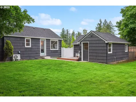 4803 SW Dickinson Street Portland OR 97219
