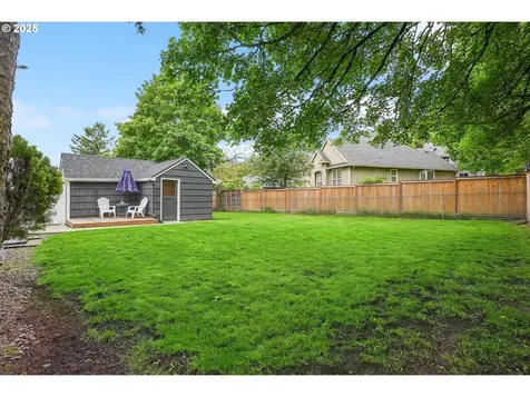4803 SW Dickinson Street Portland OR 97219