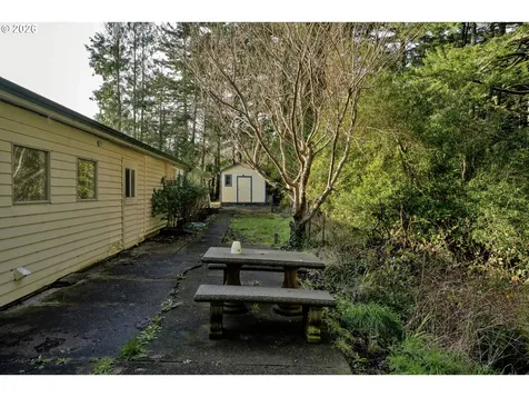 777 Rhododendron Drive Florence OR 97439