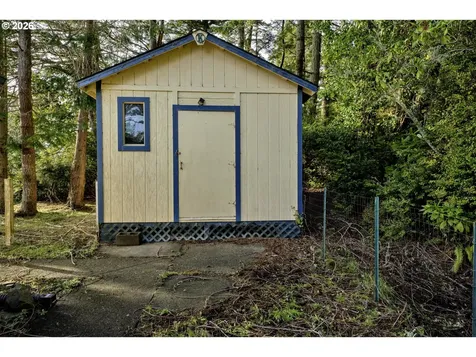 777 Rhododendron Drive Florence OR 97439